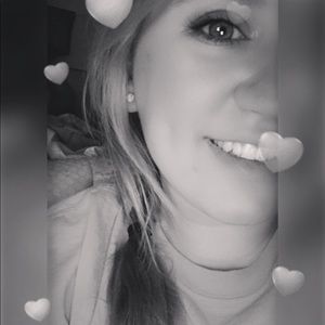 Meet your Posher, Genevieve